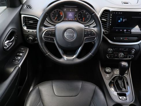 Used 2019 Jeep Cherokee Limited AWD/4WD image 24