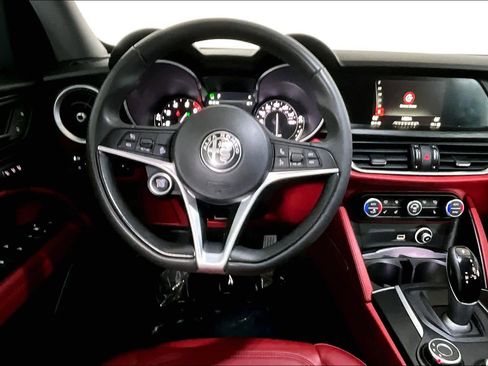 Used 2019 Alfa Romeo Stelvio AWD w/ Cold Weather Package image 6