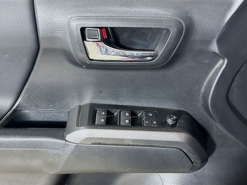 Used 2023 Toyota Tacoma TRD Off-Road image 16