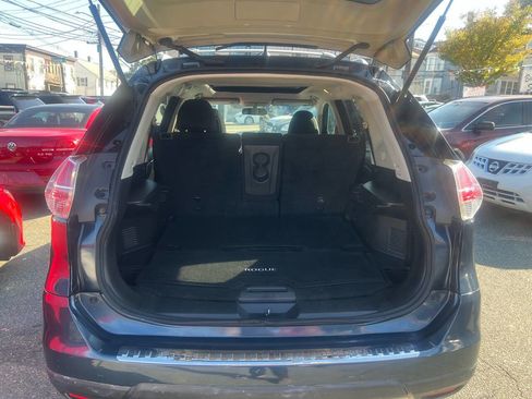 Used 2016 Nissan Rogue SV w/ SV Moonroof Package image 25