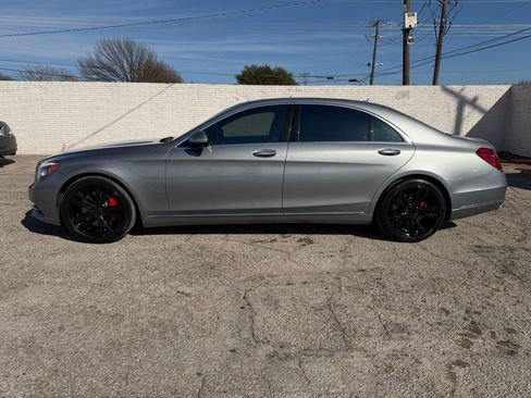 Used 2015 Mercedes-Benz S 550 Sedan image 3