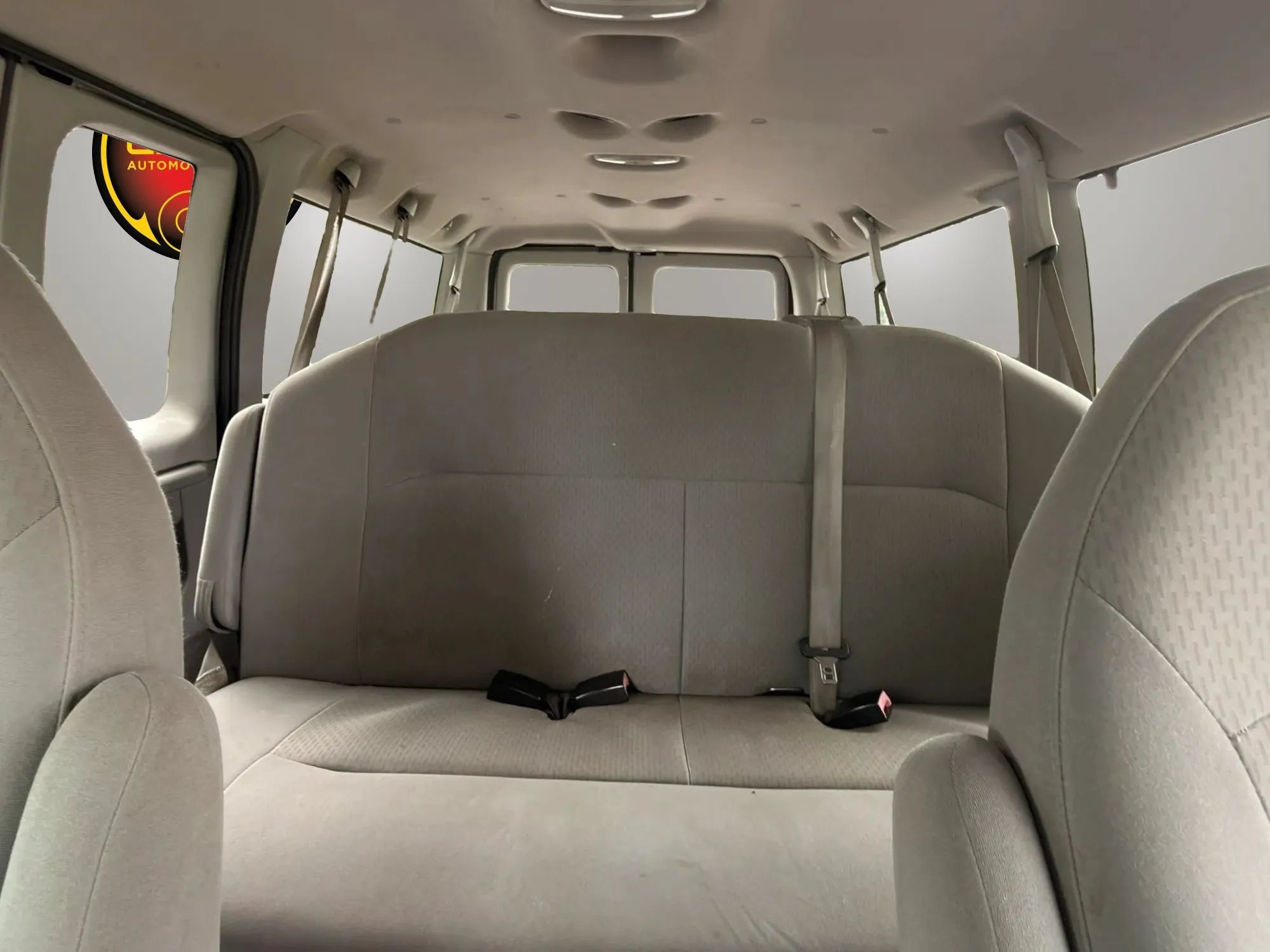 Used 2008 Ford E-350 and Econoline 350 XLT RWD image 17