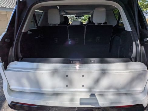 New 2026 Lincoln Navigator L Reserve AWD/4WD image 31