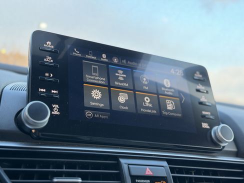 Used 2019 Honda Accord EX image 22