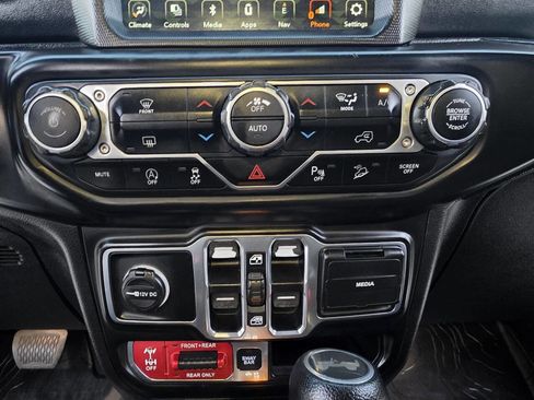 Used 2020 Jeep Wrangler Unlimited Rubicon w/ Quick Order Package 28Y Recon AWD/4WD image 24