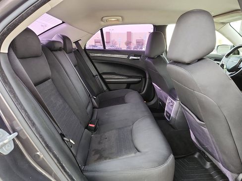 Used 2021 Chrysler 300 Touring w/ Sport Appearance Package RWD image 14