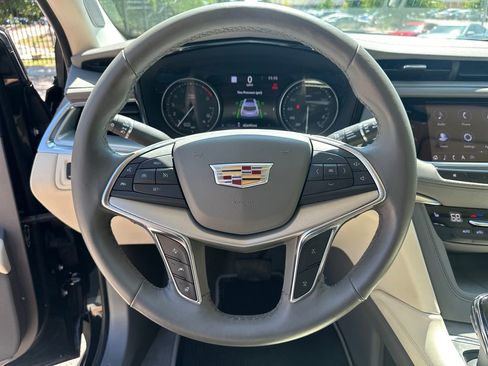 Used 2023 Cadillac XT5 Premium Luxury w/ Technology Package FWD image 18
