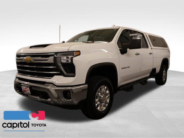 Used 2024 Chevrolet Silverado 3500 LTZ AWD/4WD image 6