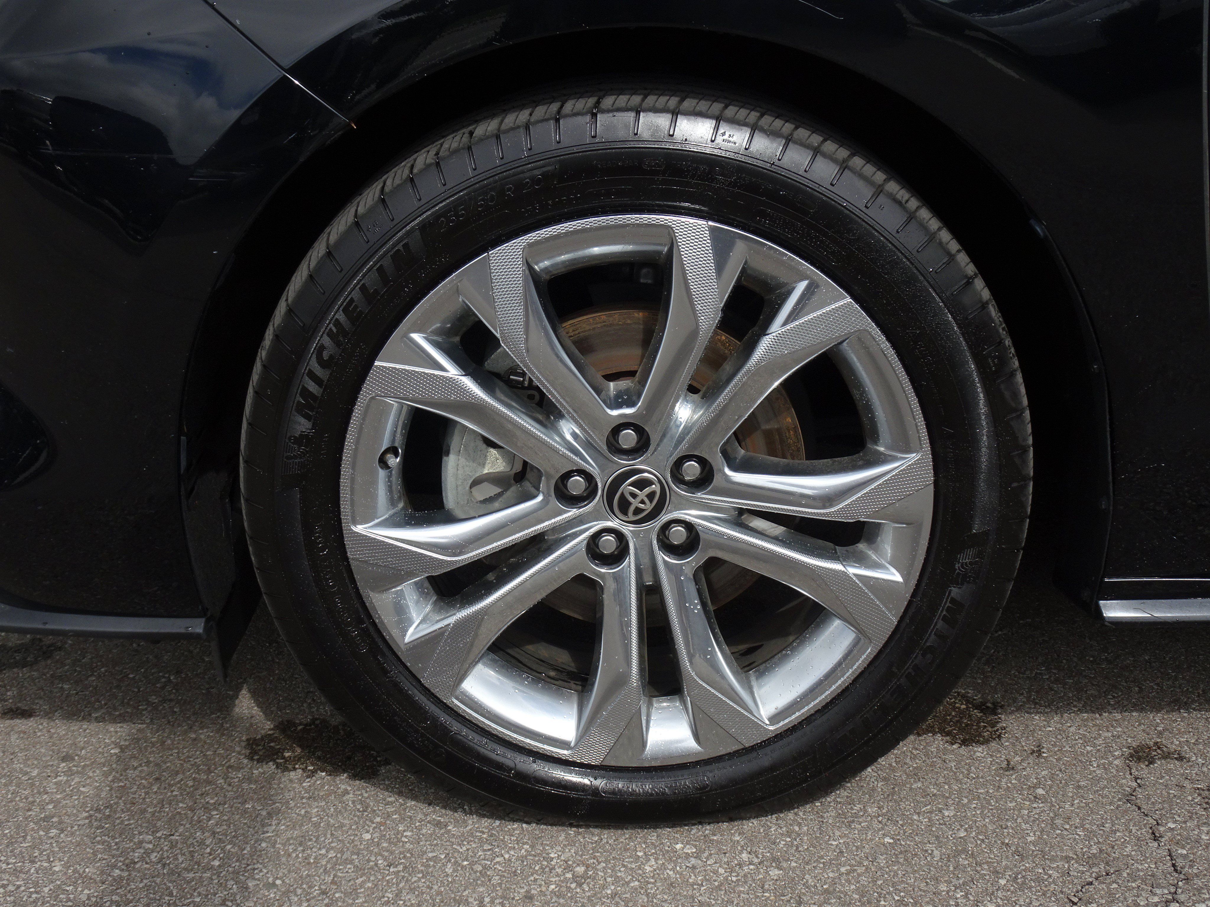 Used 2021 Toyota Sienna Platinum FWD image 27