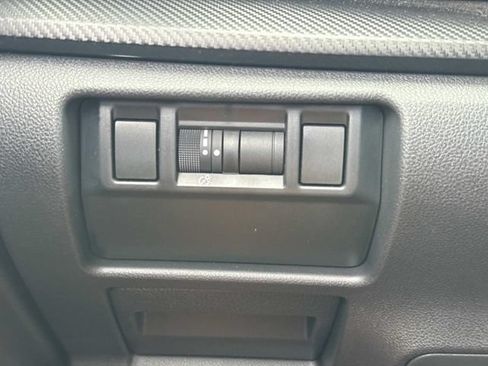 Used 2025 Subaru Crosstrek 2.0i AWD/4WD image 19