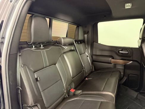 Used 2019 Chevrolet Silverado 1500 High Country w/ Technology Package AWD/4WD image 16