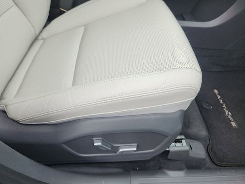 Used 2025 Hyundai Santa Fe Limited AWD/4WD image 36