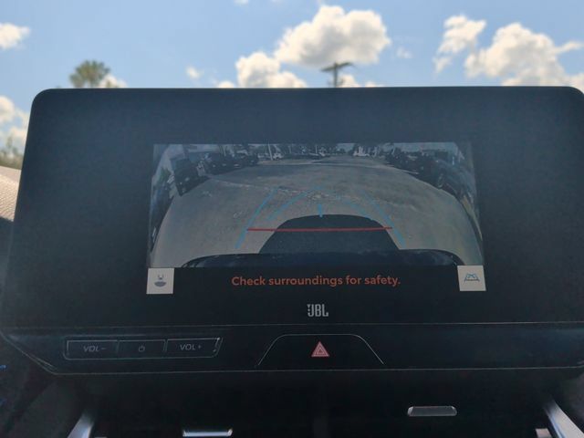 Used 2023 Toyota Venza XLE AWD/4WD image 21