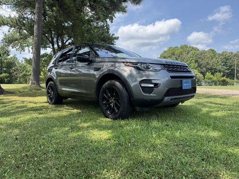 Used 2017 Land Rover Discovery Sport HSE image 5