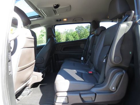 Used 2018 Honda Odyssey Elite image 19