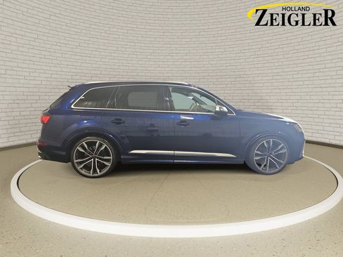 Used 2024 Audi SQ7 Prestige AWD/4WD image 4