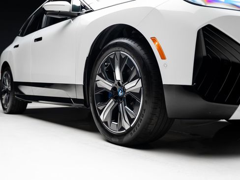 Used 2024 BMW iX xDrive50 w/ Premium Package image 76