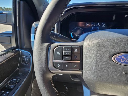 New 2026 Ford F250 Lariat w/ Black Appearance Package image 34