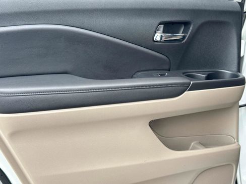 Certified 2021 Honda Pilot Touring image 14