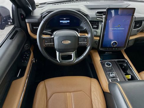 Certified 2023 Ford Expedition Platinum image 10