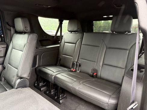 Used 2021 Chevrolet Suburban Z71 AWD/4WD image 26