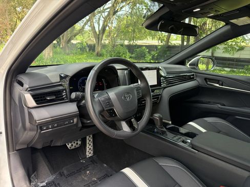Used 2026 Toyota Camry SE FWD image 27