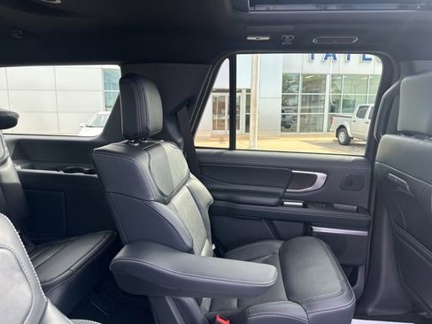New 2025 Ford Expedition Platinum w/ Stealth Performance Package image 15