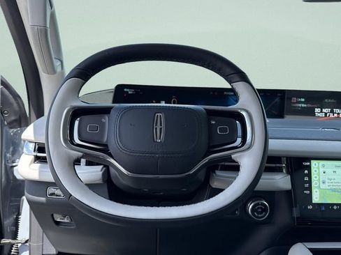 New 2026 Lincoln Navigator Premiere AWD/4WD image 37