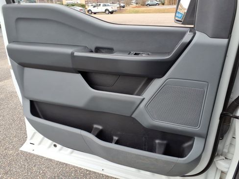 Used 2022 Ford F150 XL w/ Max Trailer Tow Package image 3