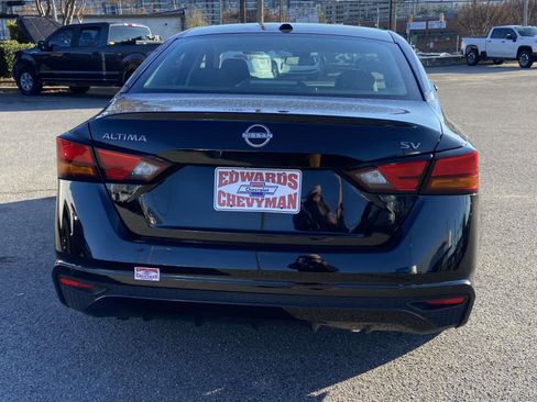 Used 2024 Nissan Altima 2.5 SV image 18