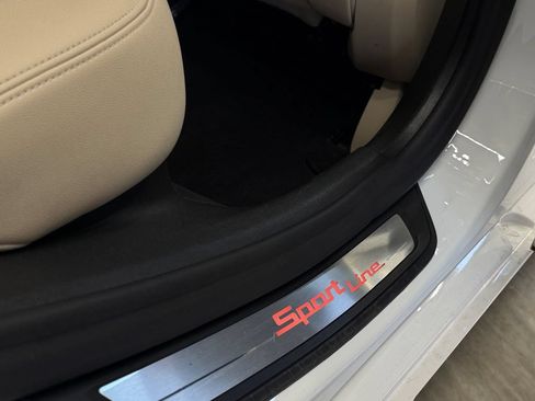 Used 2019 BMW 530i w/ Convenience Package RWD image 29