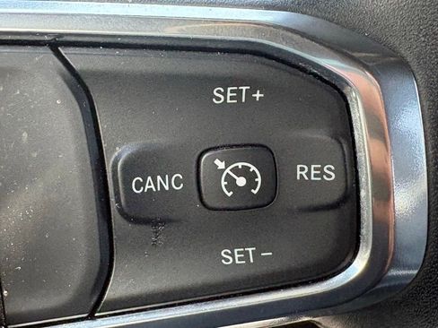 Used 2024 RAM 1500 Laramie AWD/4WD image 17