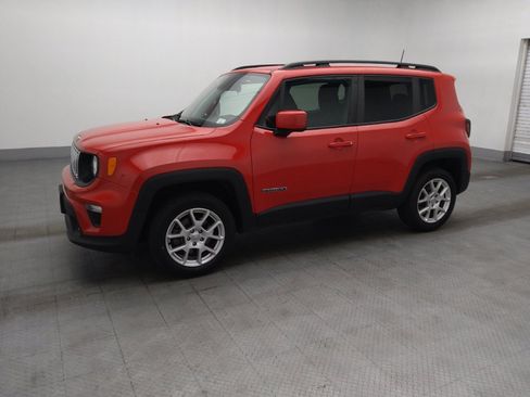 Used 2020 Jeep Renegade Latitude w/ Cold Weather Group AWD/4WD image 2