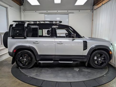 Used 2020 Land Rover Defender 110 First Edition AWD/4WD image 10