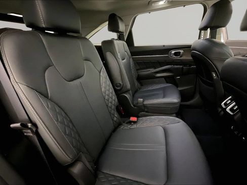 Used 2023 Kia Sorento SX Prestige AWD/4WD image 21