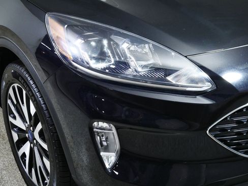 Used 2020 Ford Escape SEL image 16