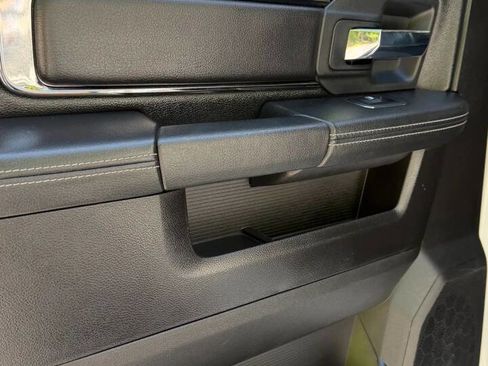 Used 2018 RAM 2500 Big Horn w/ Sport Appearance Group AWD/4WD image 19