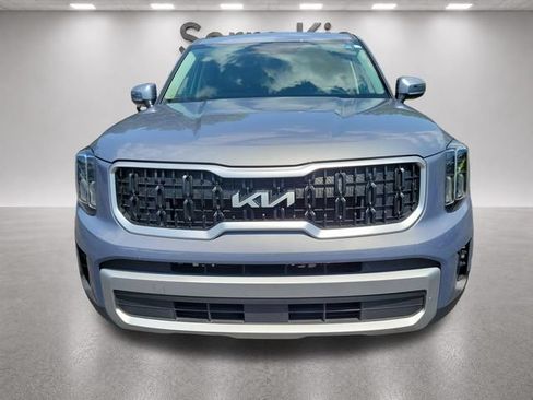 Used 2025 Kia Telluride LX FWD image 8