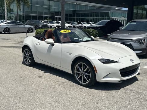 Used 2022 MAZDA MX-5 Miata Grand Touring w/ Weather Package RWD image 5