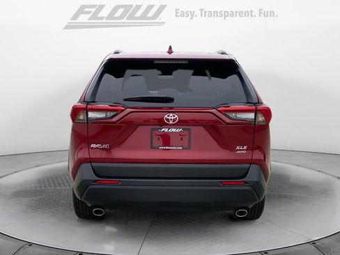 Used 2022 Toyota RAV4 XLE image 7