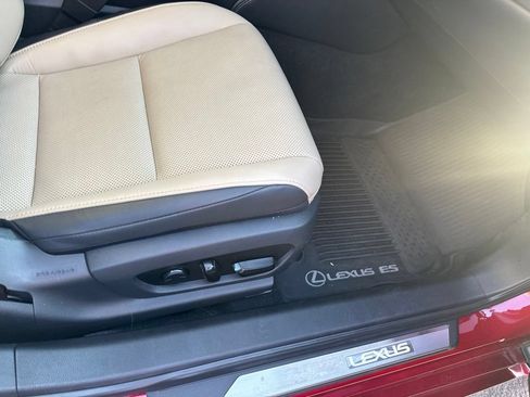 Used 2019 Lexus ES 350 w/ Premium Package FWD image 36