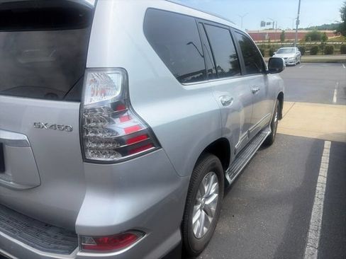 Used 2014 Lexus GX 460 w/ Premium Package AWD/4WD image 11