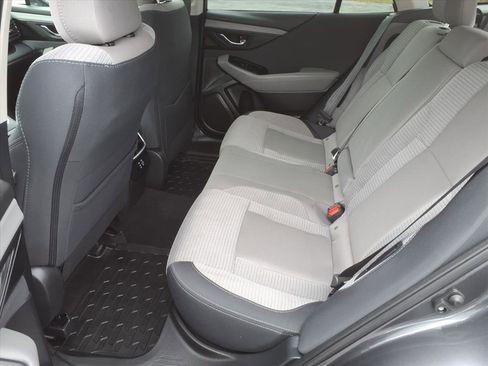 Used 2025 Subaru Outback Premium image 8