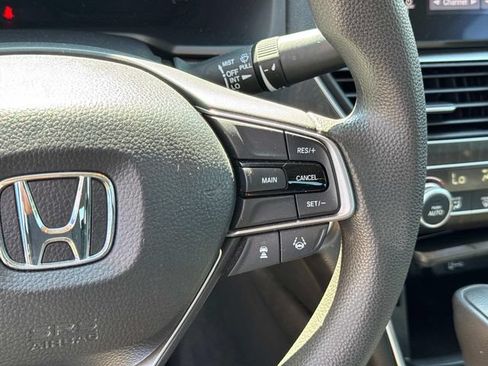 Used 2019 Honda Accord EX image 31