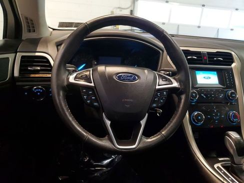 Used 2014 Ford Fusion SE w/ Equipment Group 202A image 15