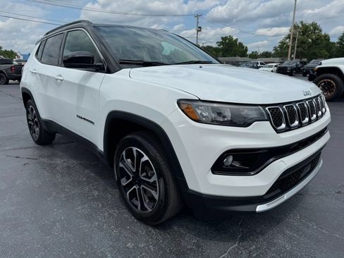 Used 2023 Jeep Compass Limited w/ Sun and Sound Group AWD/4WD image 15