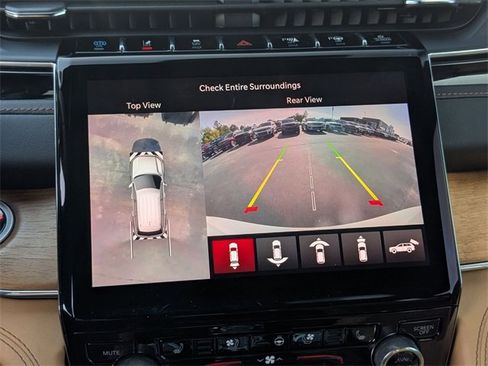 Used 2024 Jeep Grand Cherokee Summit image 24