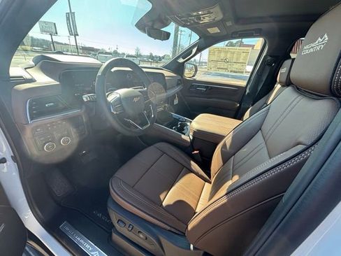 New 2026 Chevrolet Tahoe High Country AWD/4WD image 14
