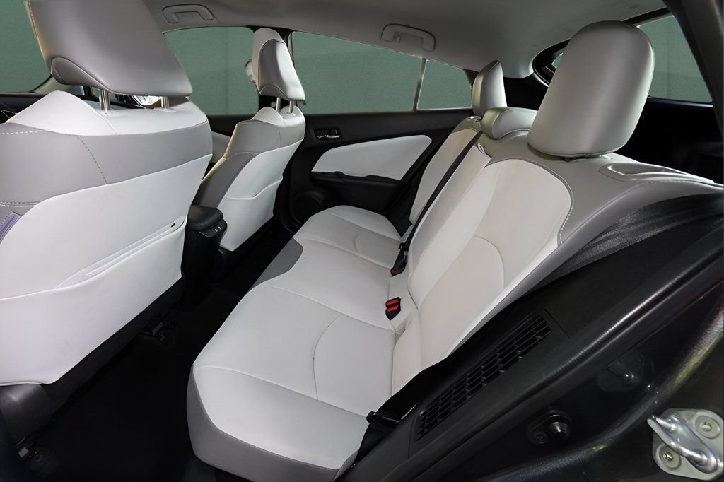 Used 2020 Toyota Prius Prime XLE FWD image 13