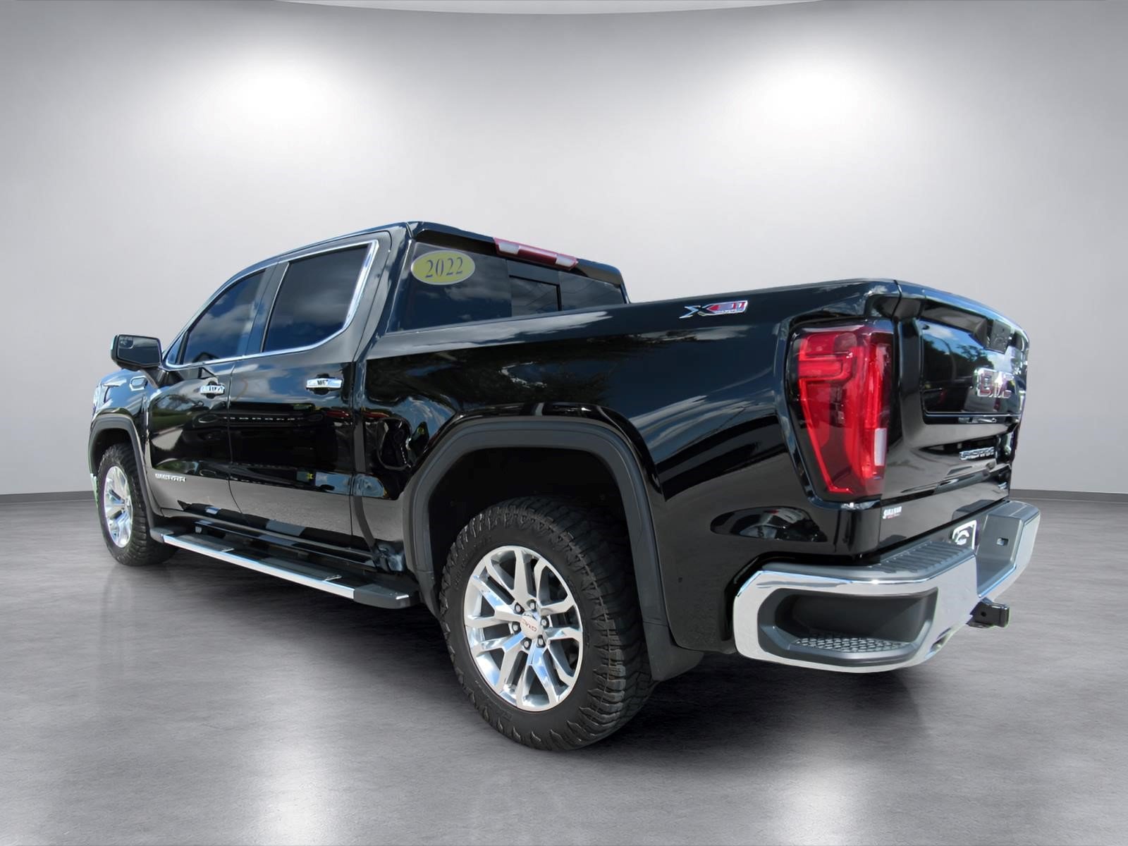 Used 2022 GMC Sierra 1500 SLT AWD/4WD image 5